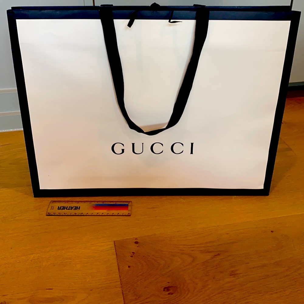 Gucci shopping bag 💼